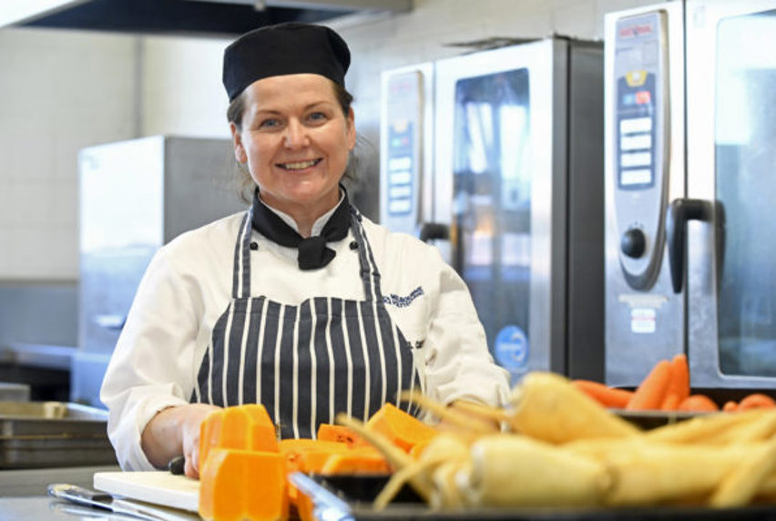 Image of Muriel Cassidy in the kitchen