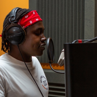 Akolda in the music studio